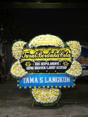 Papan Bunga Duka di Cileungsing
