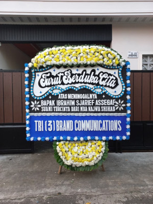 Papan Bunga Duka di Cileungsing